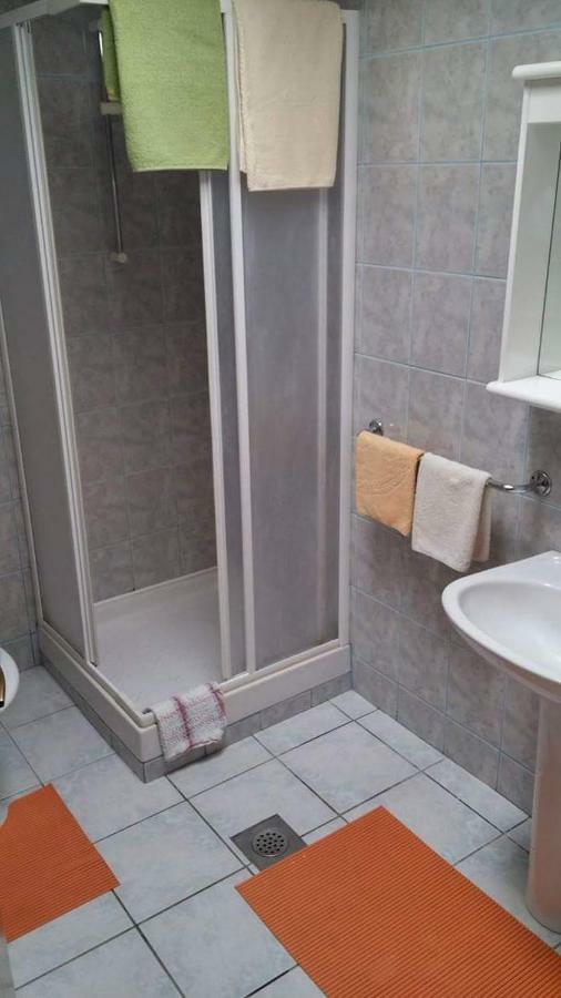 Apartman Duje Petrcane Luaran gambar