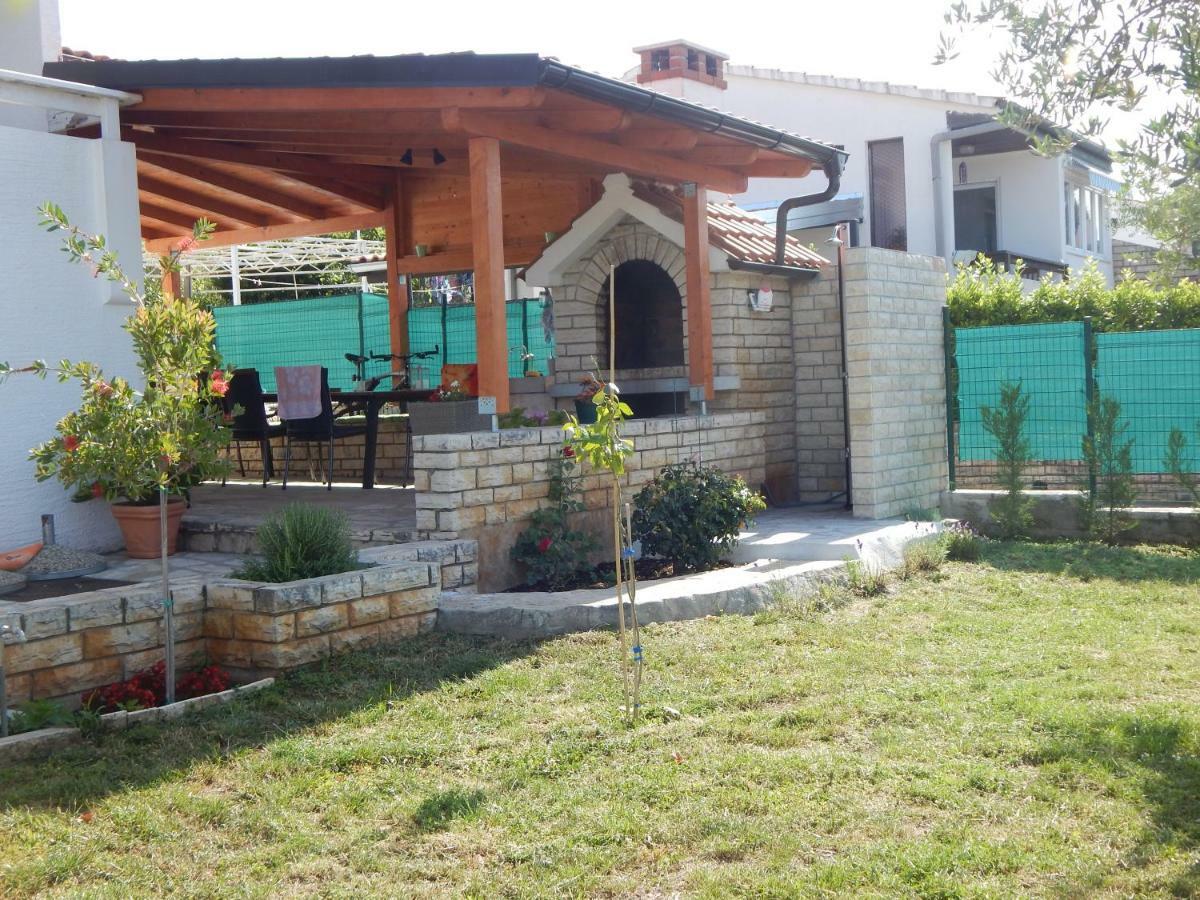 Apartman Duje Petrcane Luaran gambar